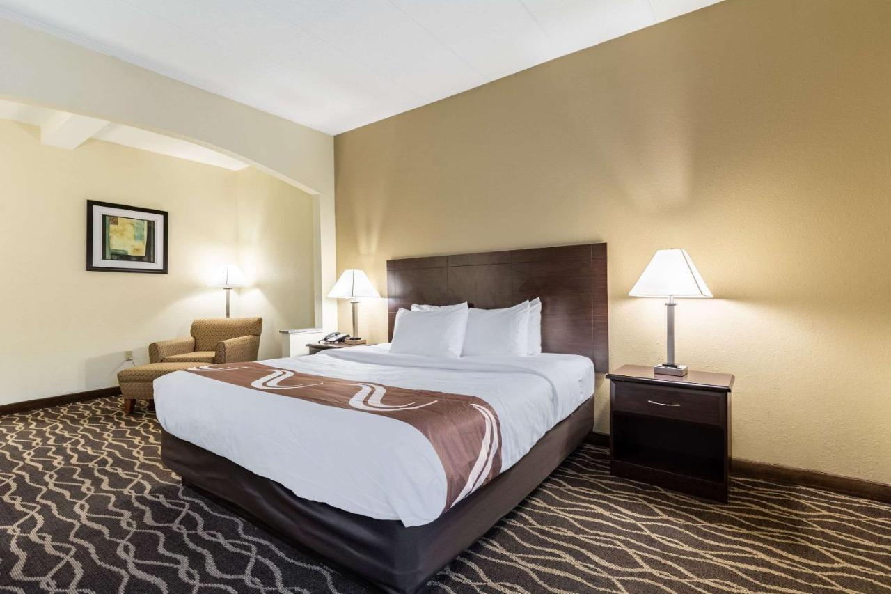 Quality Inn & Suites Southport Indianapolis Bagian luar foto