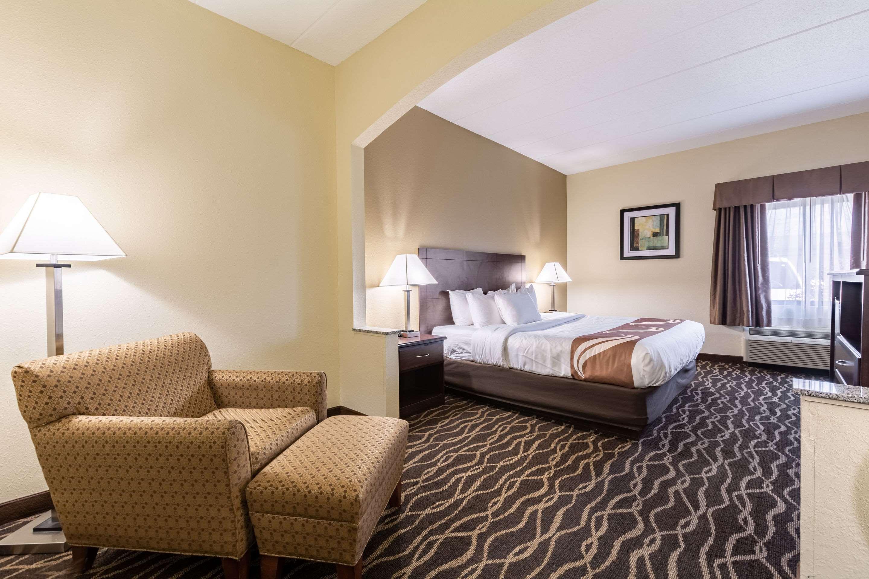 Quality Inn & Suites Southport Indianapolis Bagian luar foto