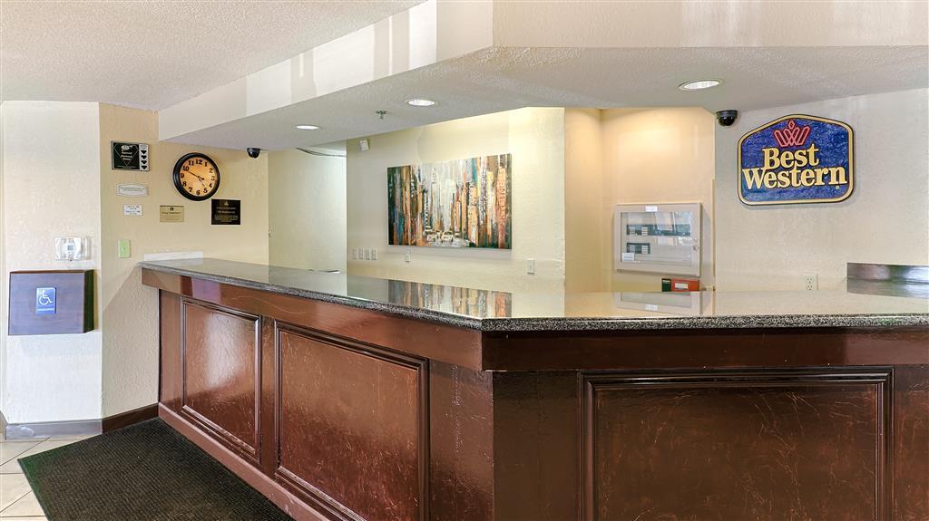 Quality Inn & Suites Southport Indianapolis Bagian luar foto